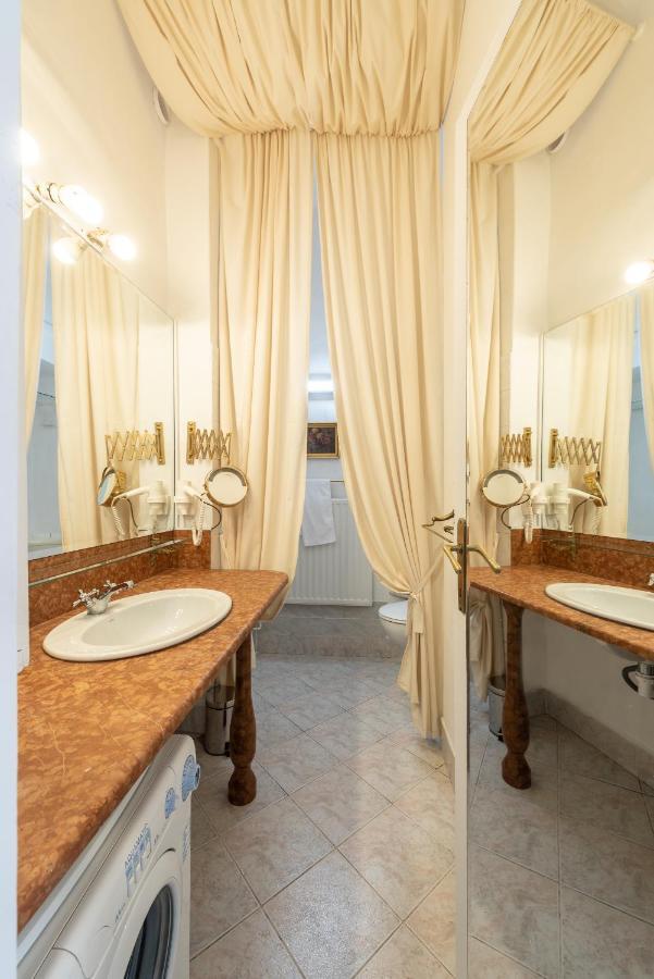 Vintage Elegance Mostcentralapt !Vaci Street! Будапеща Екстериор снимка