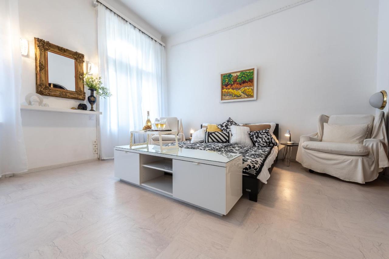 Vintage Elegance Mostcentralapt !Vaci Street! Будапеща Екстериор снимка